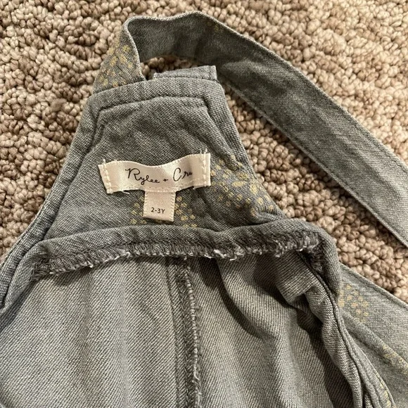 Kids Rylee+Cru Flower Overalls in a Size 2-3Y - Picture 3 of 3